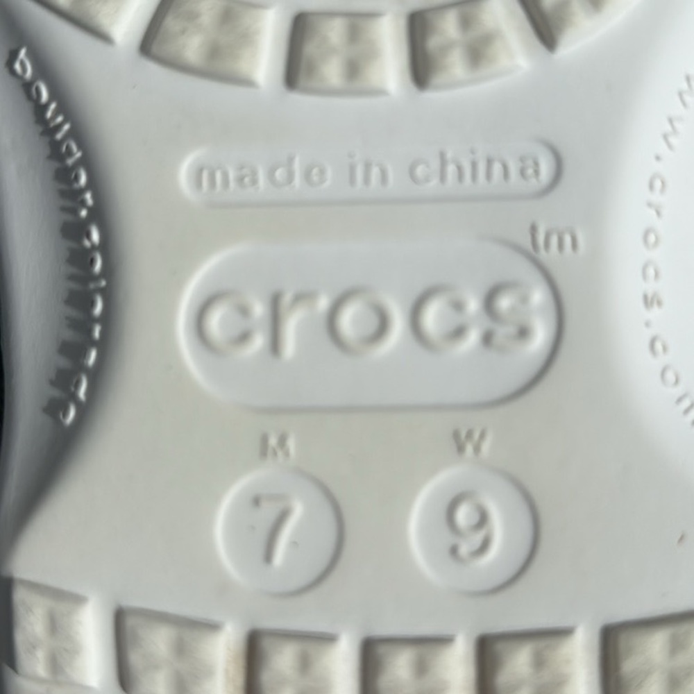 CROCS Classic Tie-Dye Graphic Clogs Women’s Size 9 - Picture 7 of 7